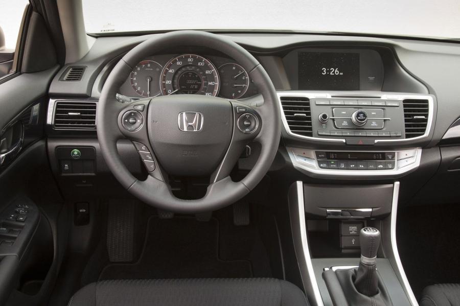  Honda Accord Sport Sedan 2013 года  (фото 47 из 147)